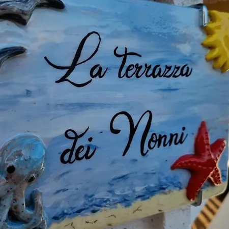 Апартаменты La Terrazza Dei Nonni - Torre Specchia Торре-Спеккья-Руджери