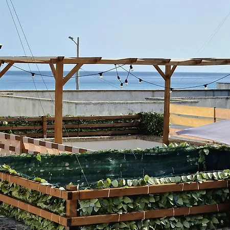 Апартаменты La Terrazza Dei Nonni - Torre Specchia Торре-Спеккья-Руджери